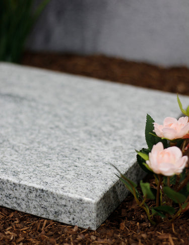 Grabplatte, Gedenktafel Granit Viscount white poliert
